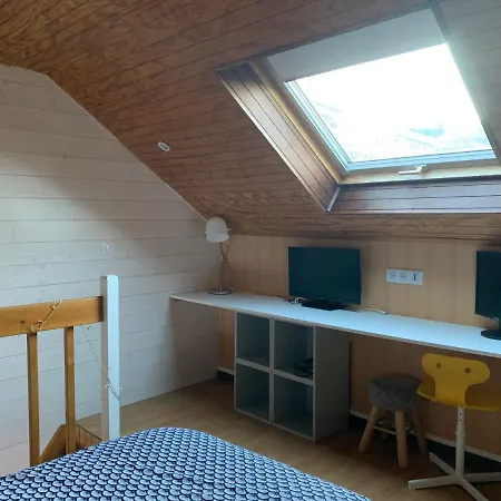 Elise Plein Centre *