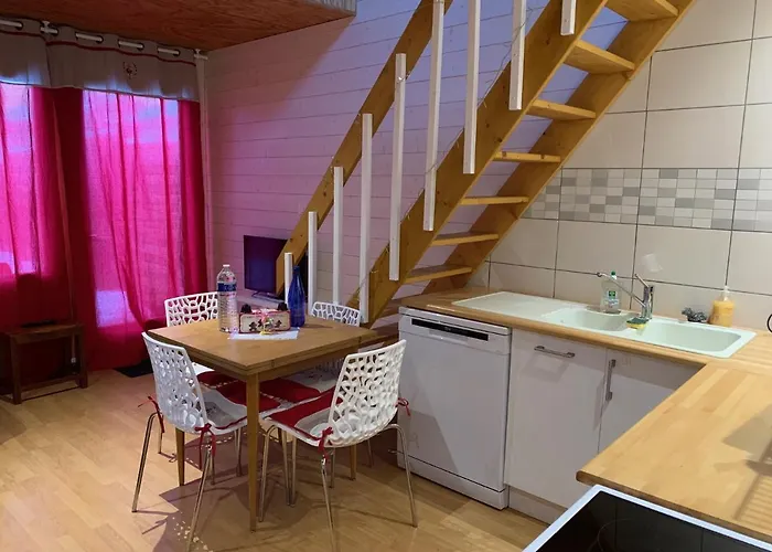 Elise Plein Centre Apartment